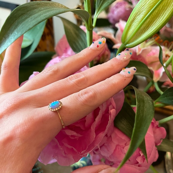 Diamond and opal gold ring - Picture 12 of 12